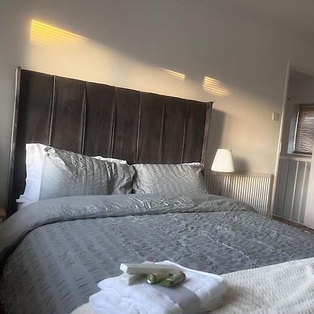 Home In Basildon, Essex المظهر الخارجي الصورة